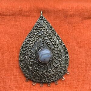 Vintage Indian Teardrop Shape Pendant w/ Agate